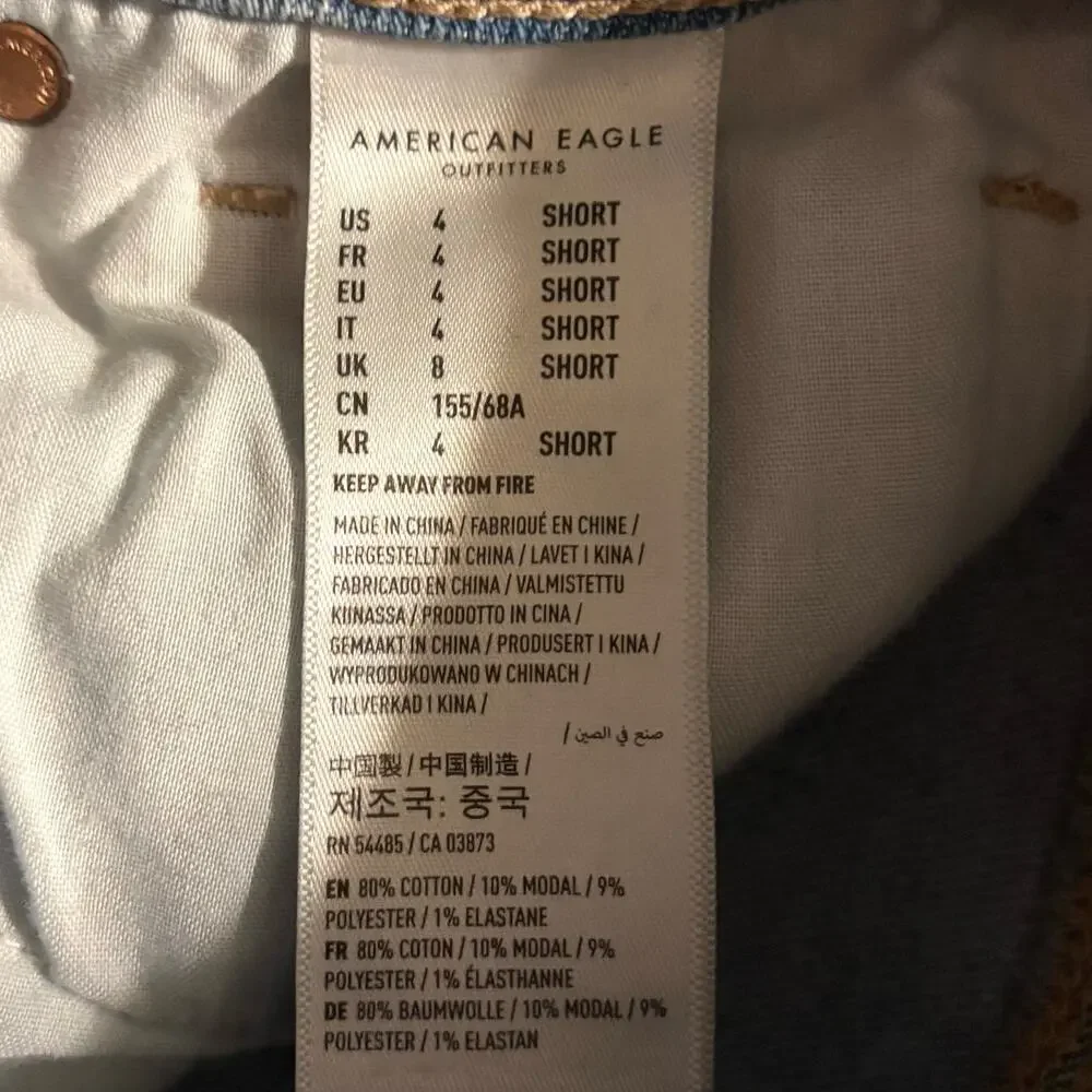 American Eagle Women’s 4 Short 26 x 26 Jeans Mom Straight High Rise Blue Denim